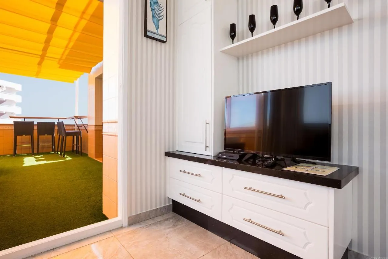 Las Americas de LUX 98m2 Playa Feñabe 0*,