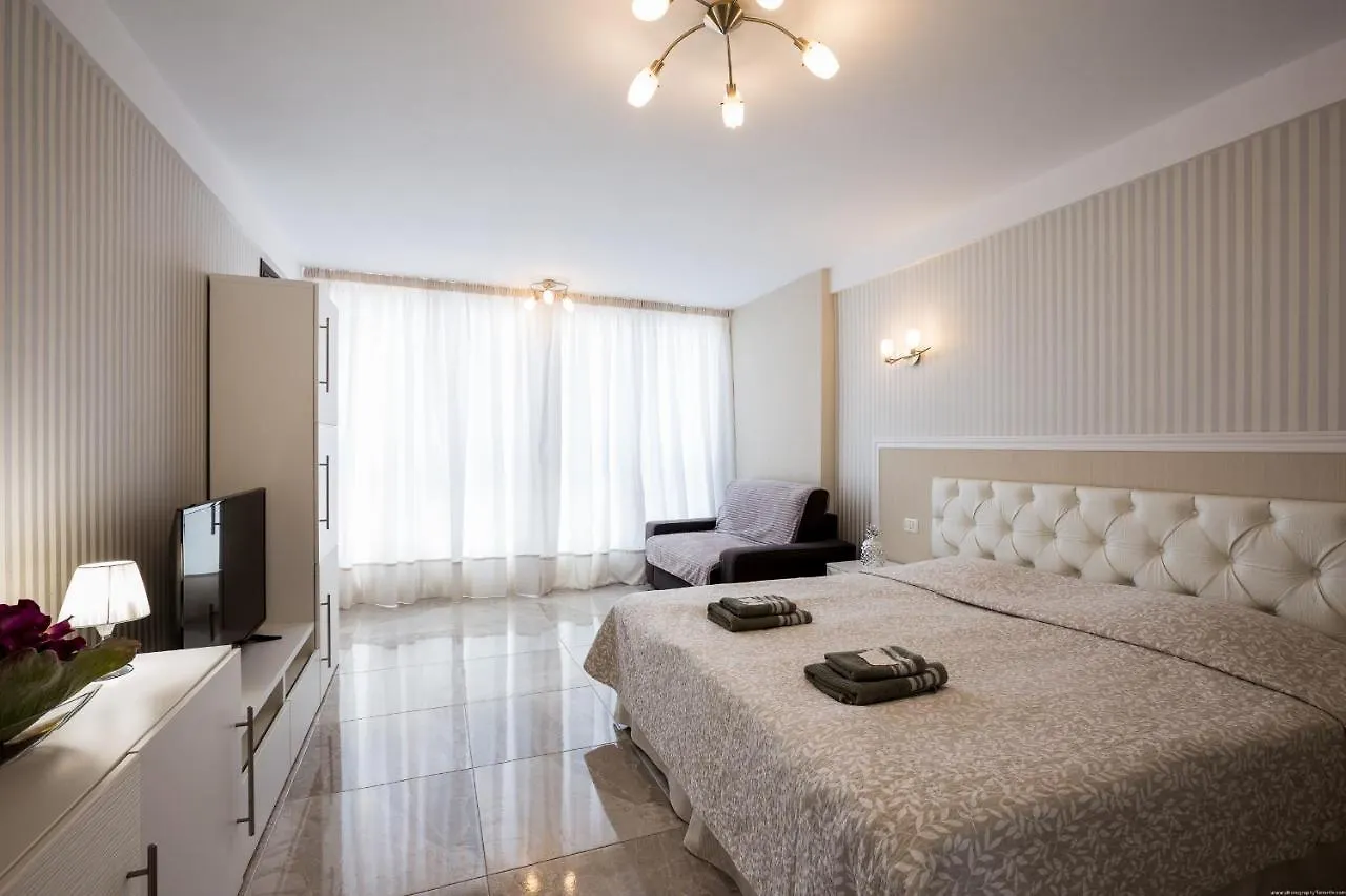 Las Americas de LUX 98m2 Playa Feñabe Apartamento